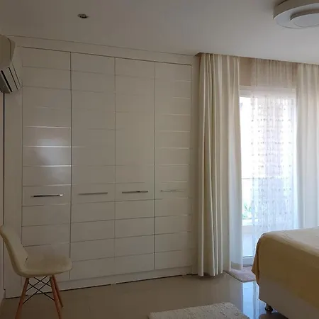 Aqua Diamond Apartment